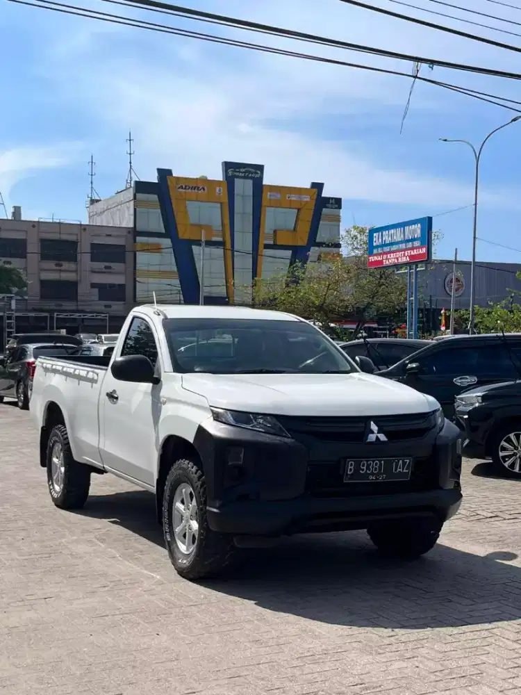 TRITON SINGLE CABBIN 4X4 MT SOLAR  2022