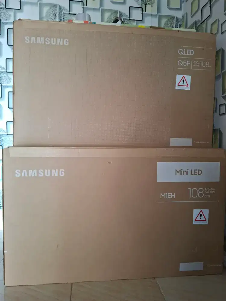 Samsung smart tv 43 inch seri terbaru layar QLED & mini LED