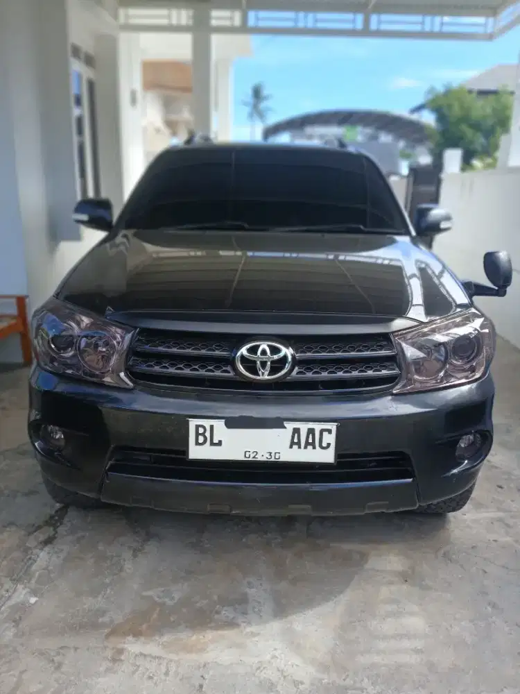Dijual Toyota Fortuner 2010 Solar