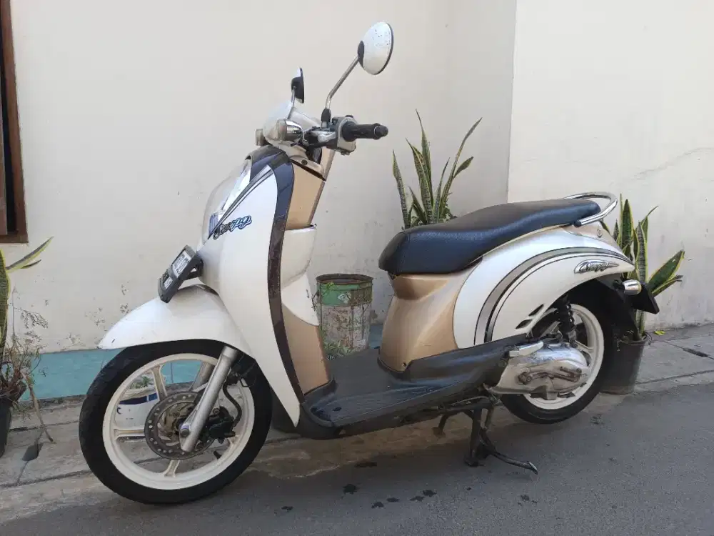 Honda scoopy karbu 2010 lengkap mesin halus