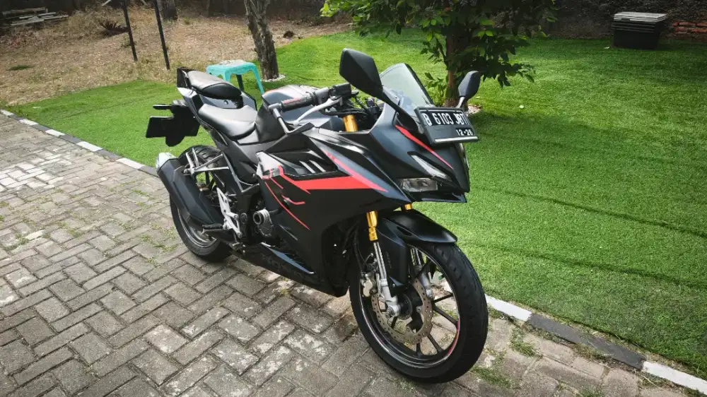 Dijual Honda CBR 150 R type ABS thn 2021
