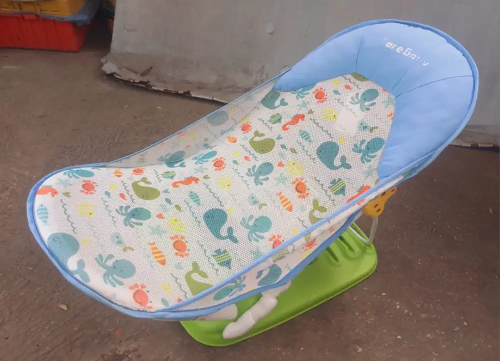 kursi mandi untuk bayi