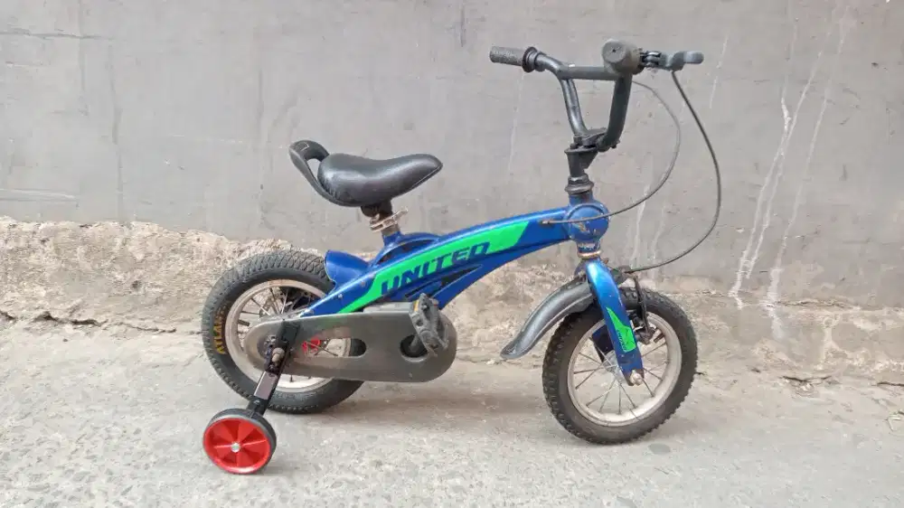 Sepeda anak UNITED AERO ukuran 12