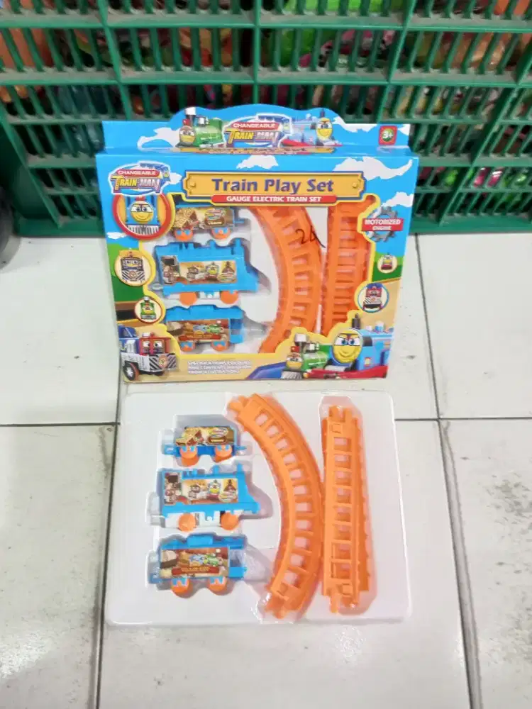 Mainan anak kereta Thomas rel baterai