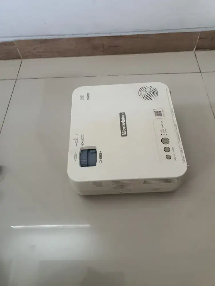 Infokus Microvision mx330 mulus siap.pakay