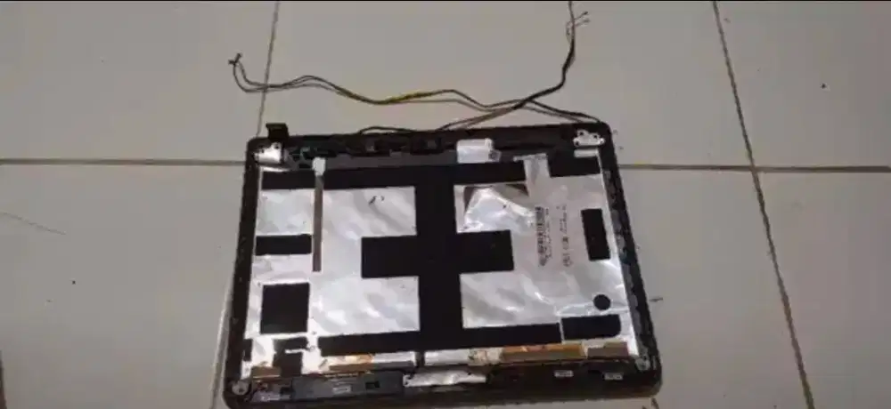 Dijual Back Cover LCD Frame Lenovo Thinkpad x131e