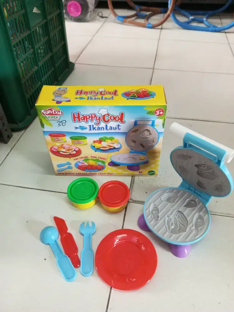 Mainan anak fundoh ikan laut