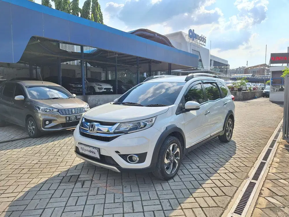 DP 1 JUTA Honda BR-V 1.5 E Bensin-AT 2018 Putih CSYPB