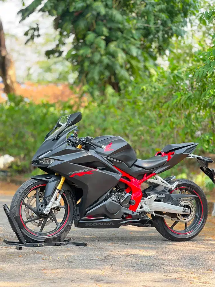 HONDA CBR250RR ABS 2019 HITAM PAJAK PANJANG SIAP TOURING