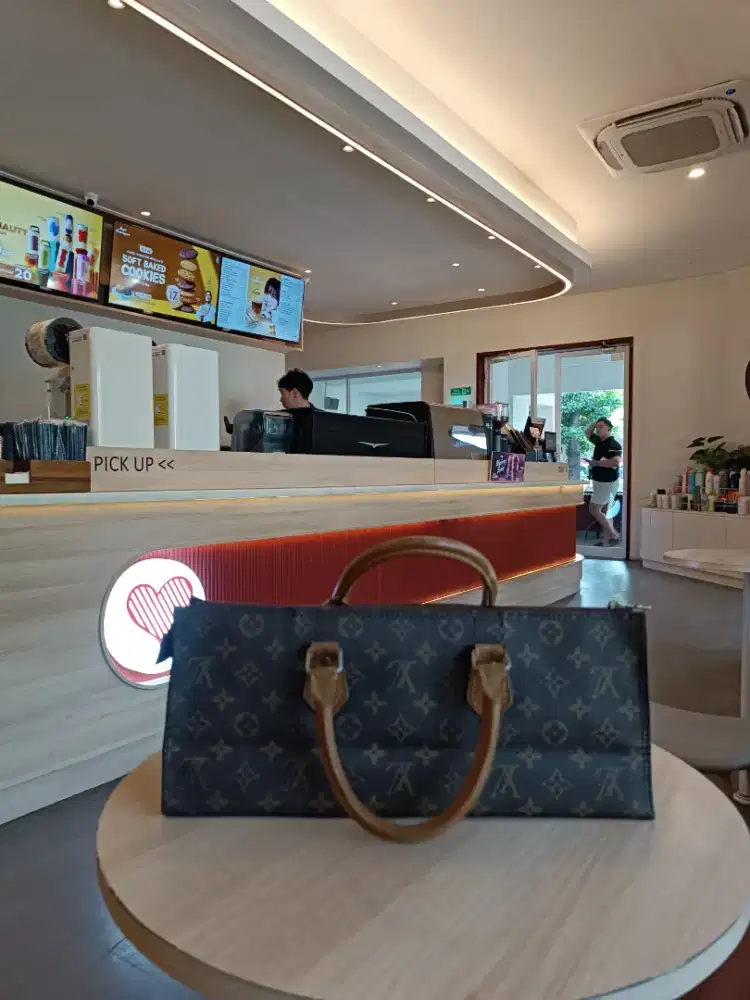 Tas Pesta Wanita Branded