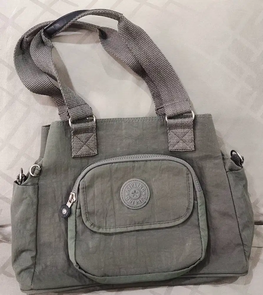 Tas Kipling abu abu