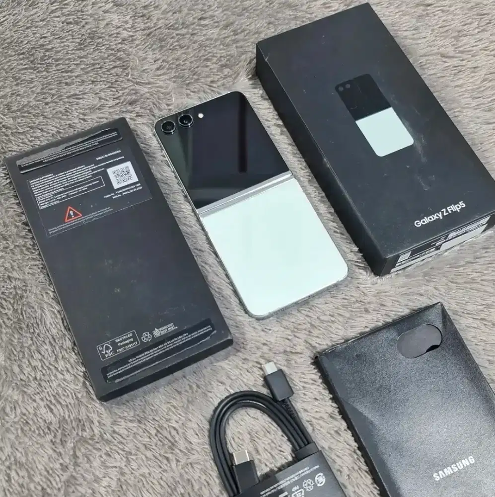 Samsung Galaxy Flip 5 Mint 512Gb like new