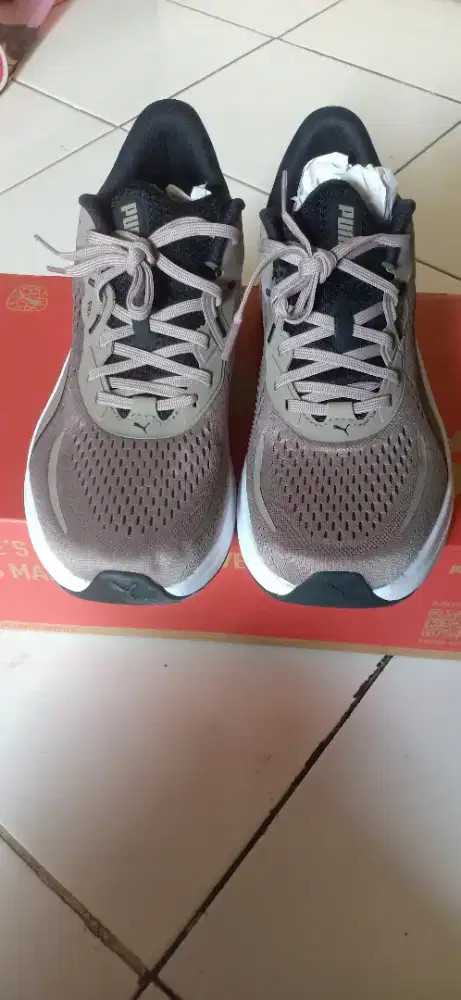 Sepatu Puma Lite +Fit
