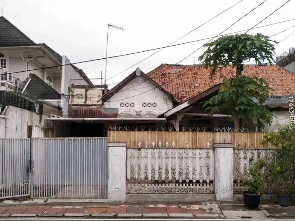 Dijual Rumah Lama Hitung Tanah Menteng Jakarta Jalan Lebar Tenang