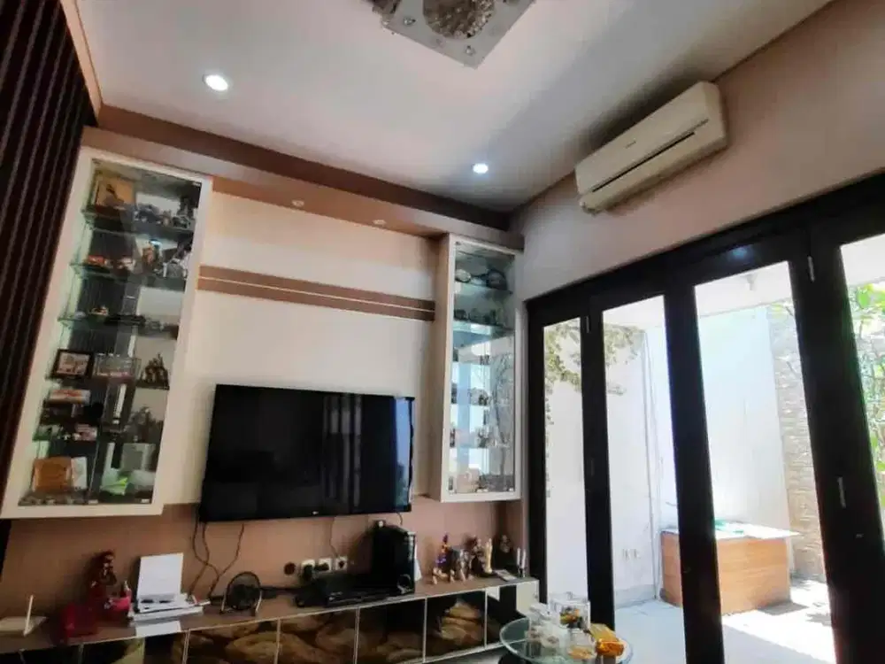 PRICE DROP! Dijual Rumah 2 Lantai di Cluster Asia Tropis - Semi Furnished
