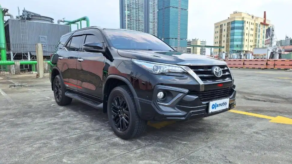 KM Rendah - Toyota Fortuner 2.4 4x2 VRZ TRD Solar-AT 2019