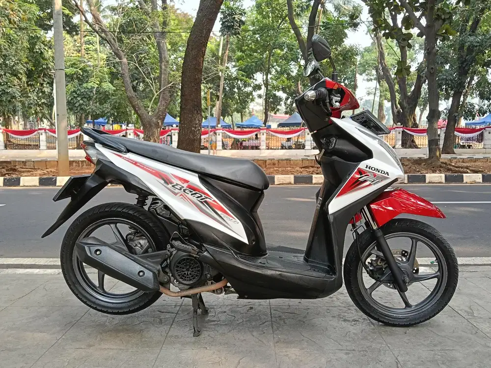 DIJUAL CASH HONDA BEAT CW CBS FI THN 2015 AKHIR STARTER HALUS PAJAK ON