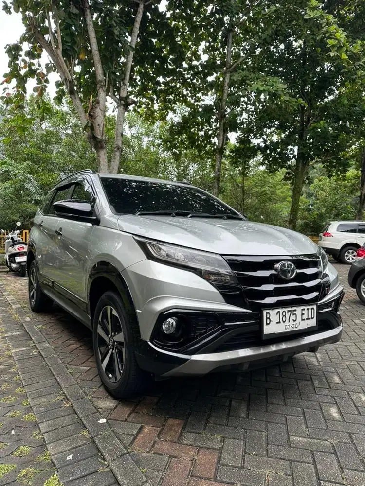 Toyota New Rush GR AT 2025 KM 10 Rb