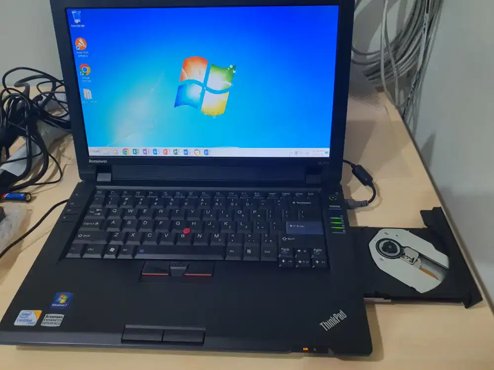 Laptop Lenovo Core duo, CD Drive, LCD, body mulus