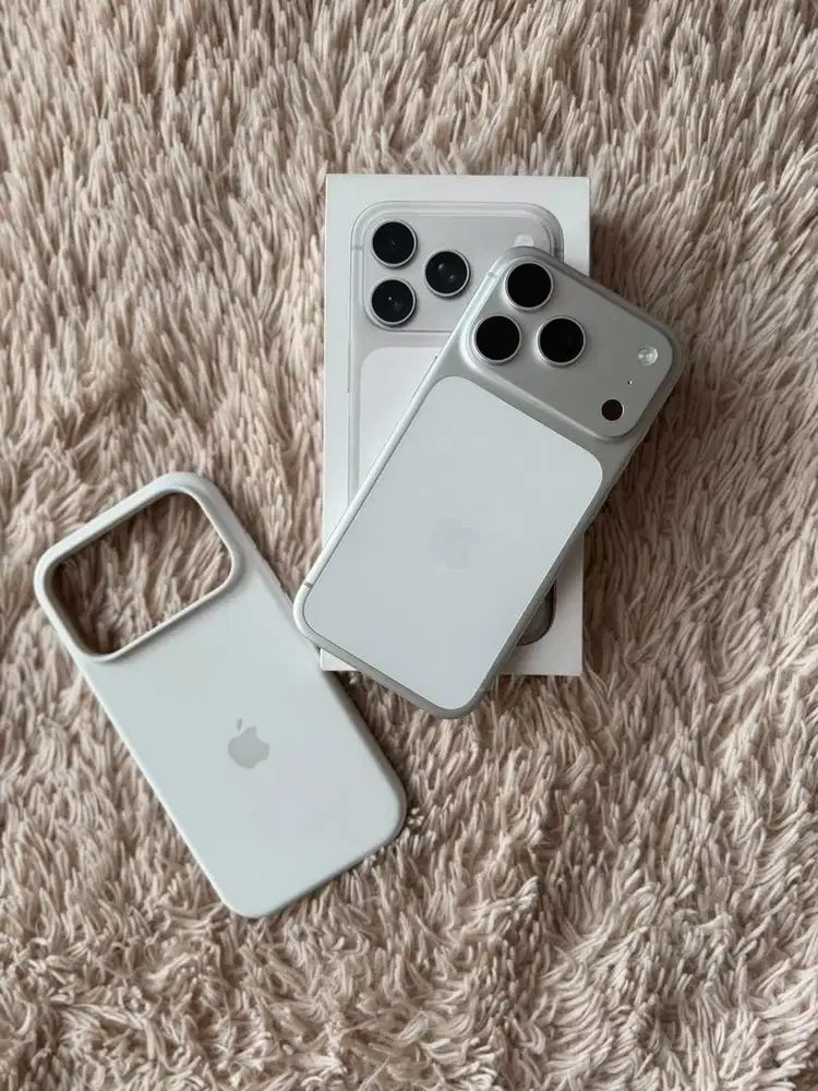 Dijual iphone 17 pro 256 ex Ibox garansi masih panjang no minus