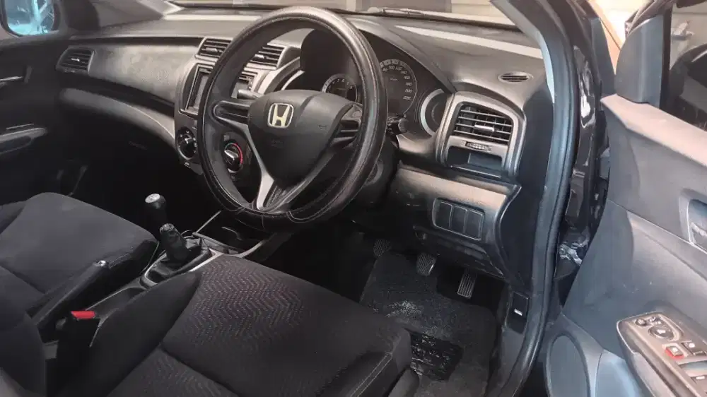 Honda city E 2012 manual gress