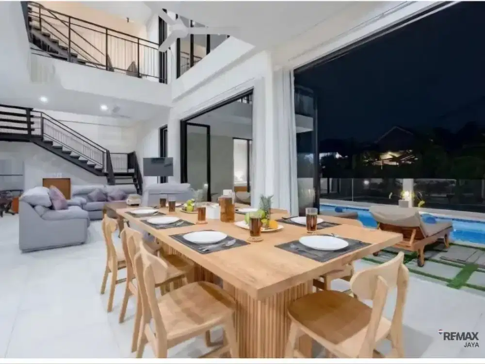 Modern 6 Bedroom Villa Dijual, di Padang Linjong Canggu