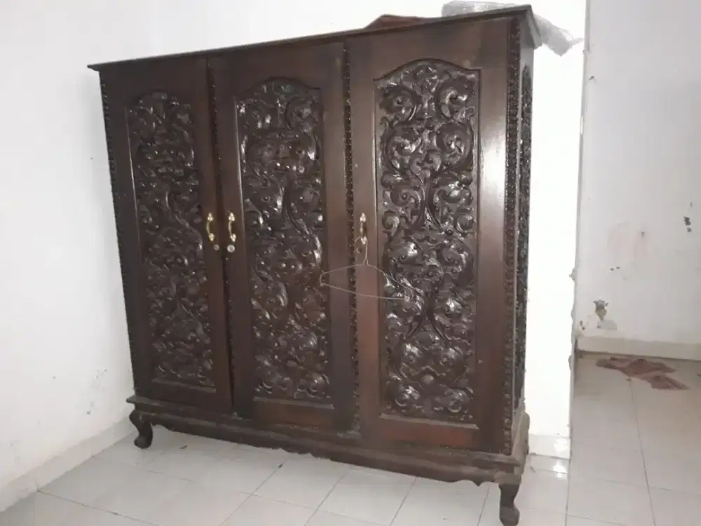 Lemari Kayu Klasik bagus