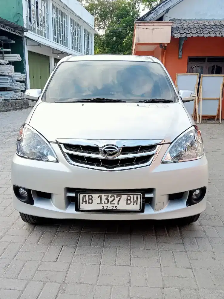 Daihatsu Xenia XI VVT-i 2011