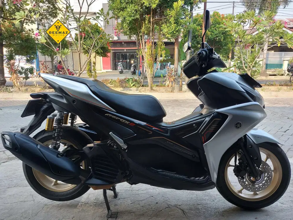 (DP 300 Rb)‼️ Yamaha Aerox ABS Keyless Connected Silver Mulus 2023