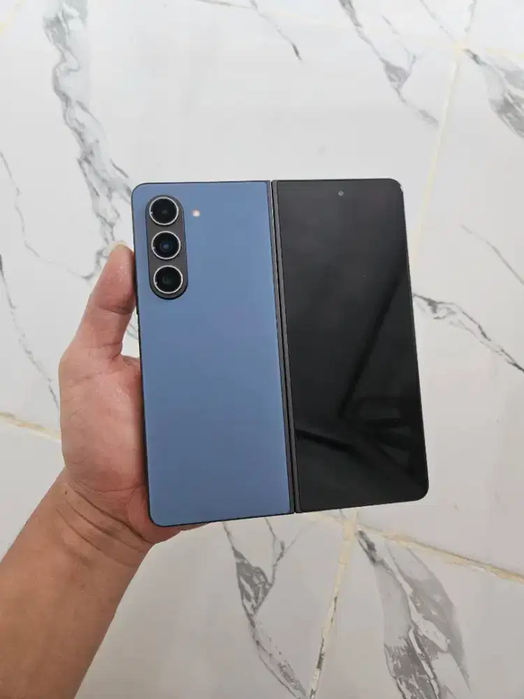 Samsung Z Fold 5 512gb Blue Resmi ex sein (-minus layar dalam saja)