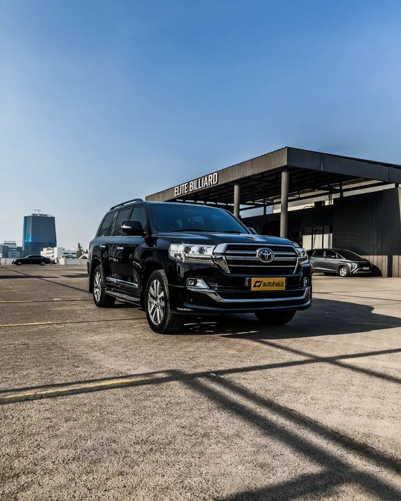TOYOTA LAND CRUISER V8 VXR200 2019