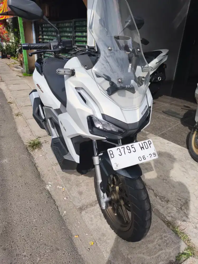 JUAL HONDA ADV ABS 160 2023 PEMAKAIAN 2024 KM 23 RB