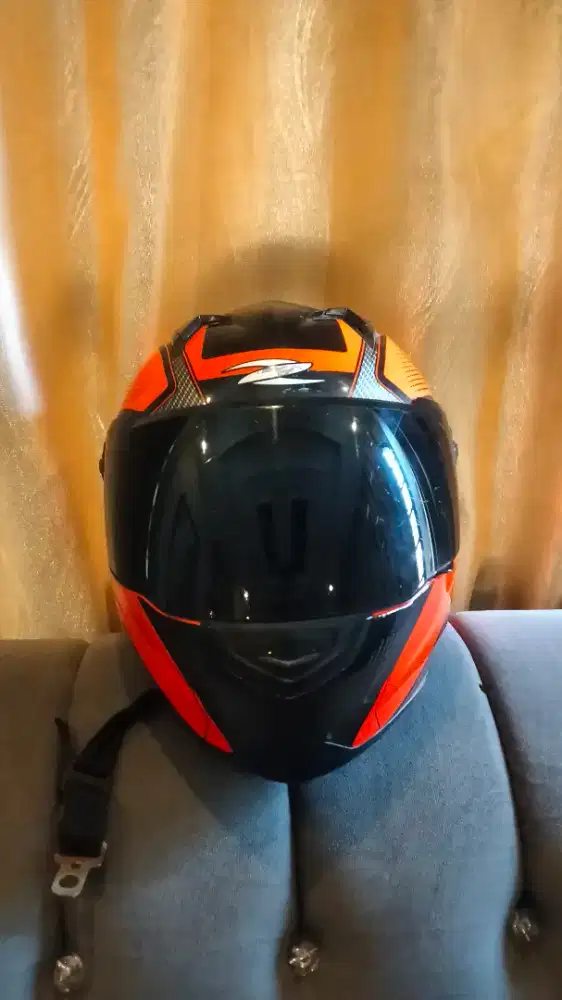 Jual helm second zeus