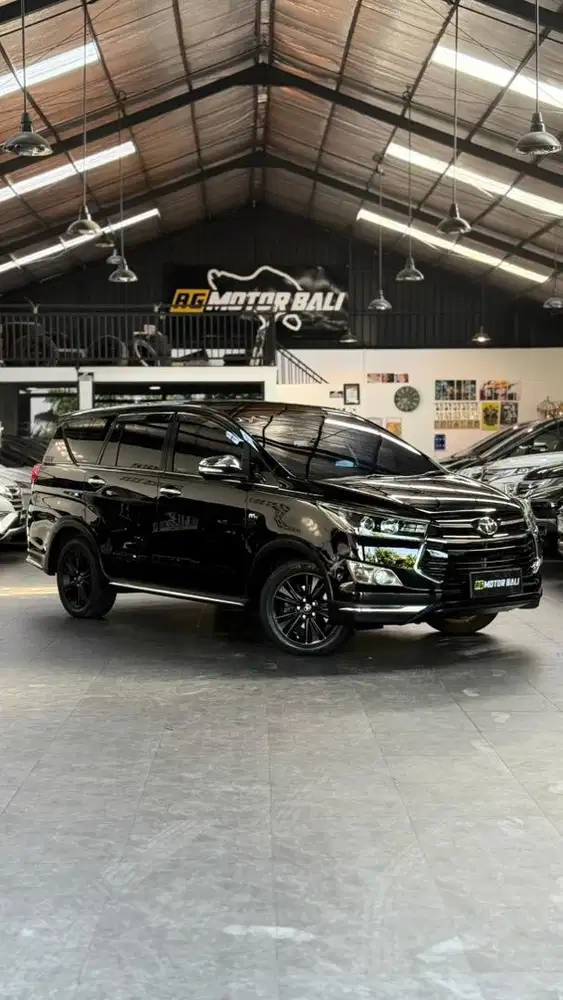 Innova Venturer Bensin Matic 2017 Dp 20jt