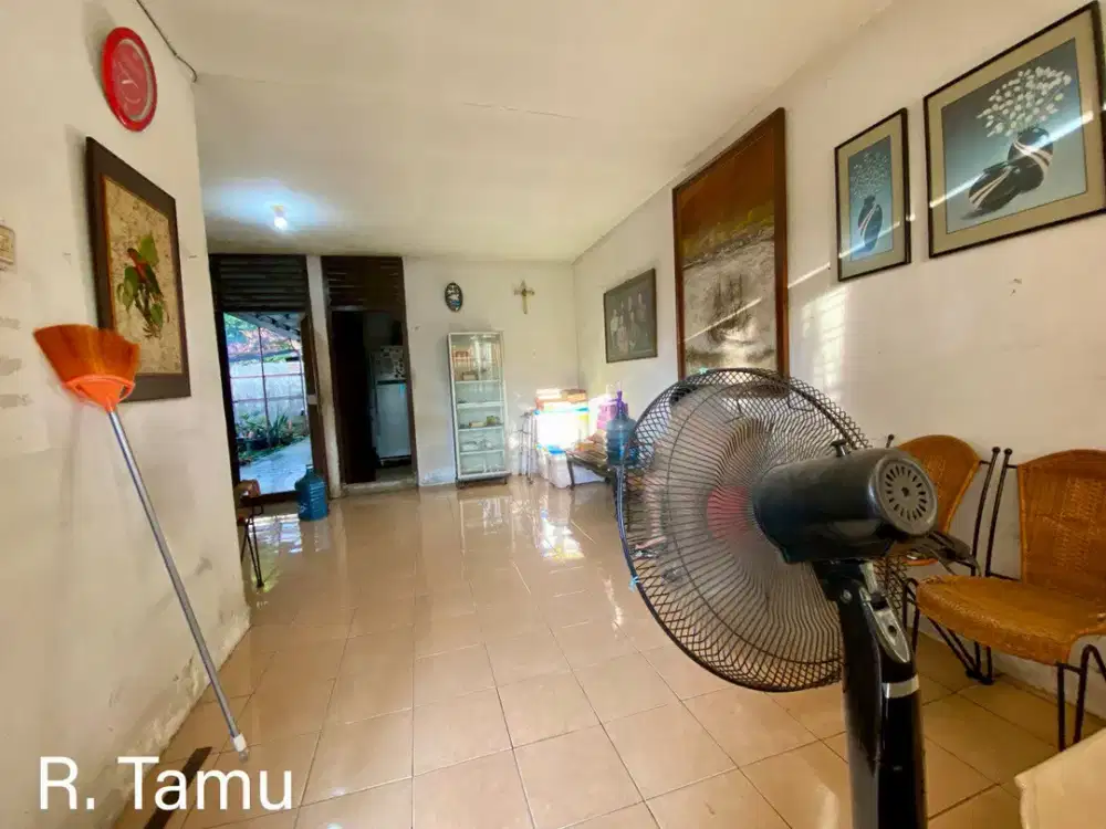 DIJUAL RUMAH TUA – LOKASI STRATEGIS PESANGGRAHAN, JAKARTA SELATAN