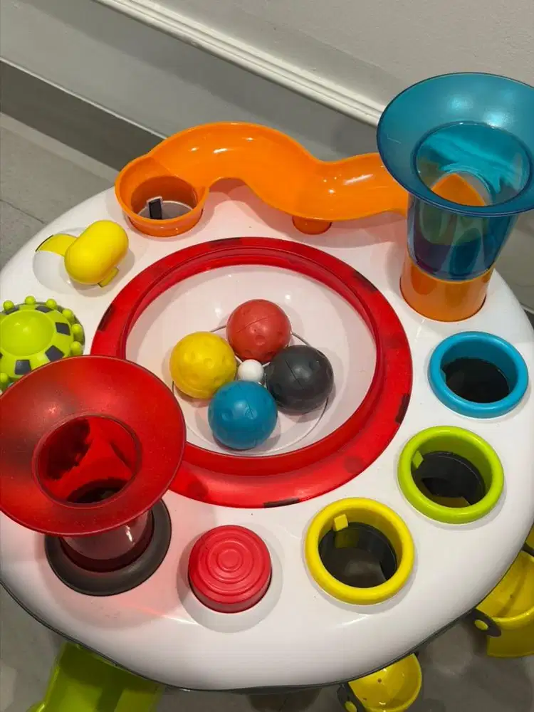 ELC Little Senses Lights and Sounds Activity Table