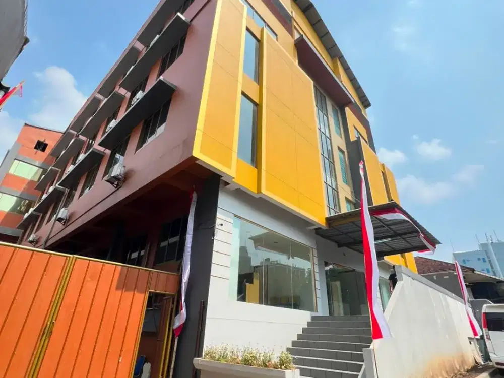 Disewakan Gedung Siap Pakai Cocok  Untuk Office, Sekolah, Universitas,  Tempat kursus dll Di Tomang Jakarta Barat