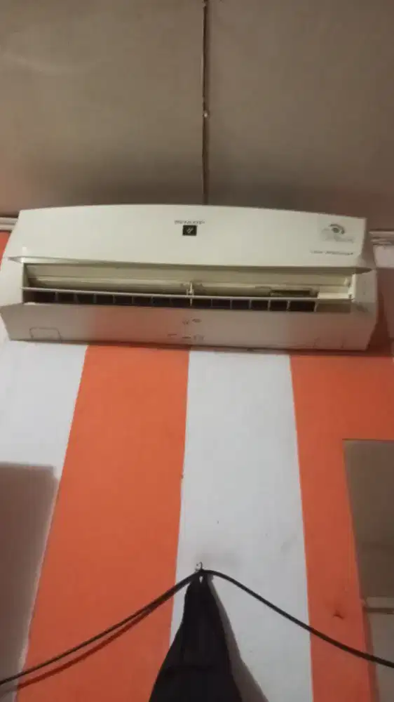 Jual AC bekas Sharp 1/2pk