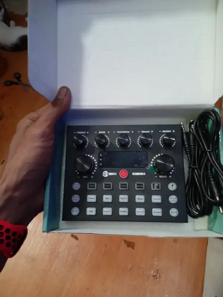 soundcard v8+ dan smartwatch