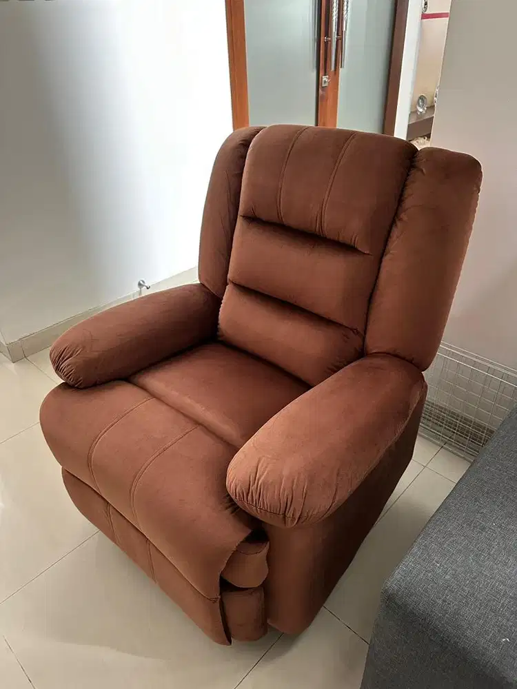 Sofa Recliner Oxihom LN1 Cokelat – Putar 360° & Bisa Goyang
