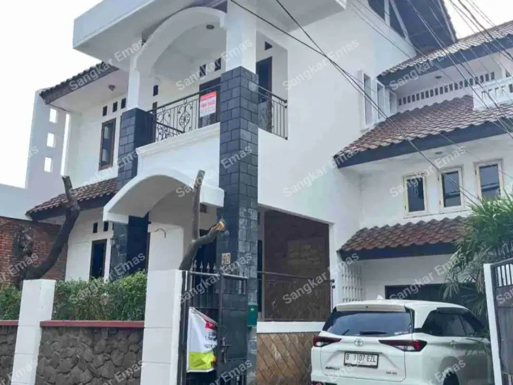 Dijual Cepat Rumah Murah 2 Lantai di Bidara Cina Jatinegara