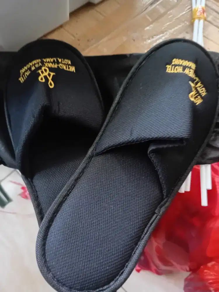 Sandal hotel metro