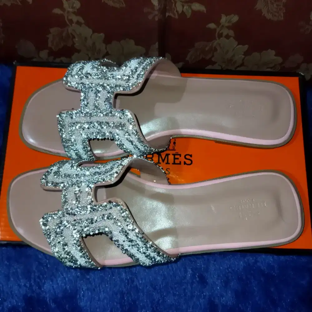 Sandal flat slipper wanita anti slip hermes