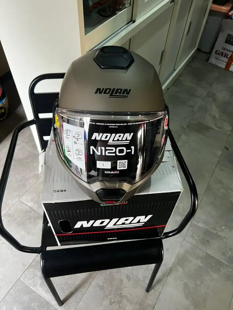 Helm Nolan N120-1