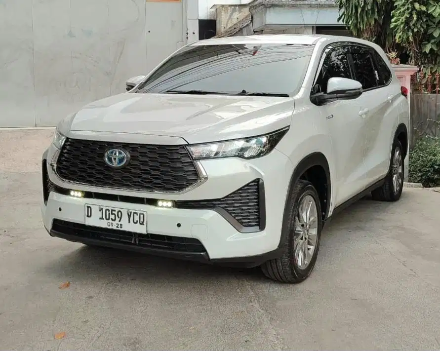 ZENIX G 2.0 HYBRID AT 2023 LowKM 36rb RECORD TOYOTA BANDUNG