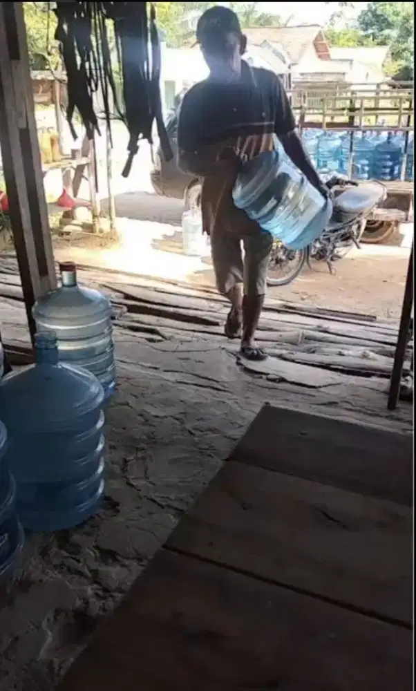 Kenek Galon Air Minum