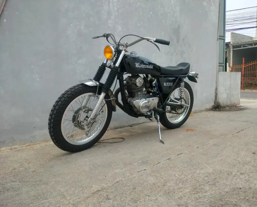 Kawasaki Binter merzy kz200