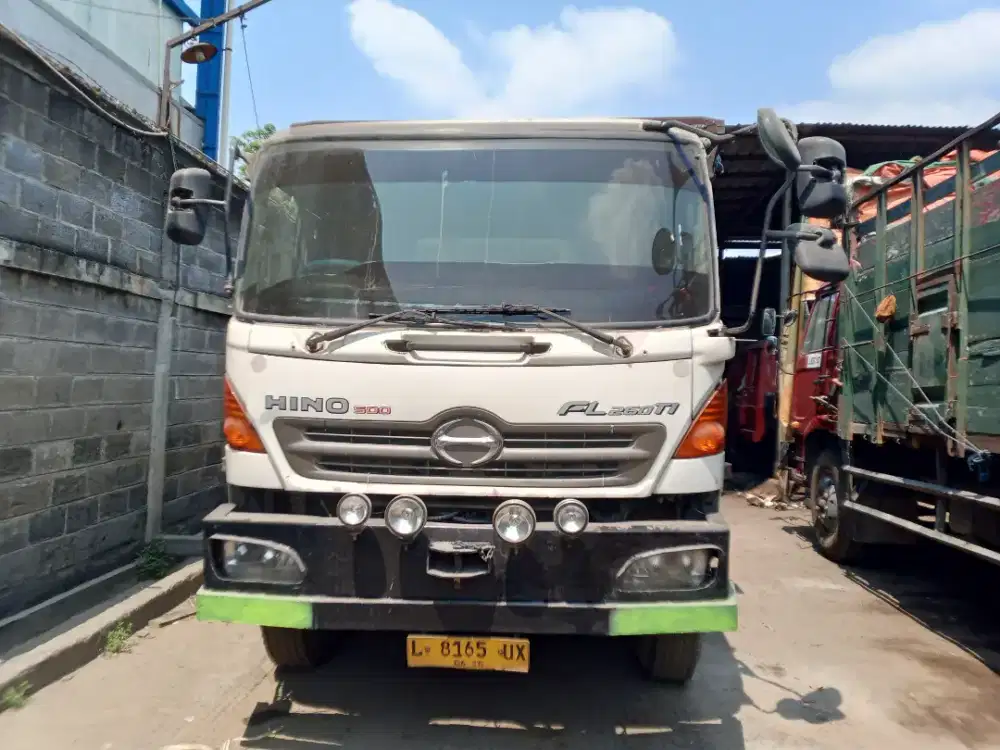 Hino tronton bak dropside