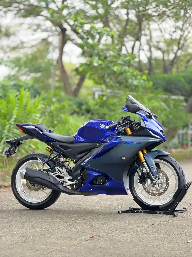 YAMAHA R15 V4 BIRU 2023 KM RENDAH MULUS SIAP PAKAI