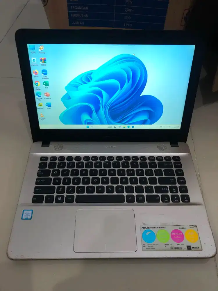 Laptop Asus X441U